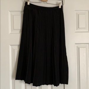 Black Pleated Midi Skirt from BR, XS